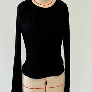 Only worn once RibbonLuxe Long sleeves TEE